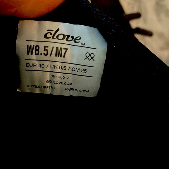 NEW Clove 8.5Women-7Men]Black Holographic
2022 Birthday Limited Edition Sneakers - Picture 4 of 8